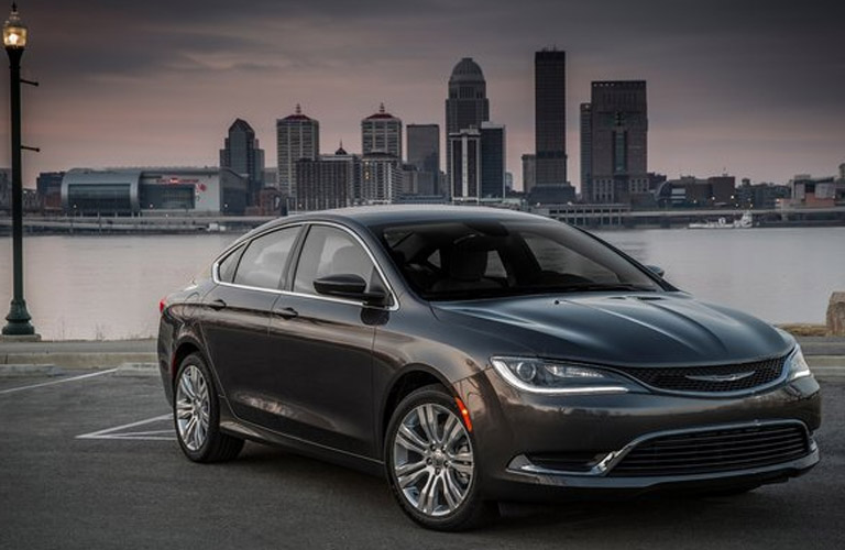 2015 Chrysler 200 Vs 2015 Hyundai Elantra